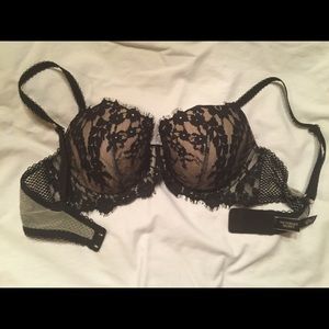 Black Victoria Secret lace bra